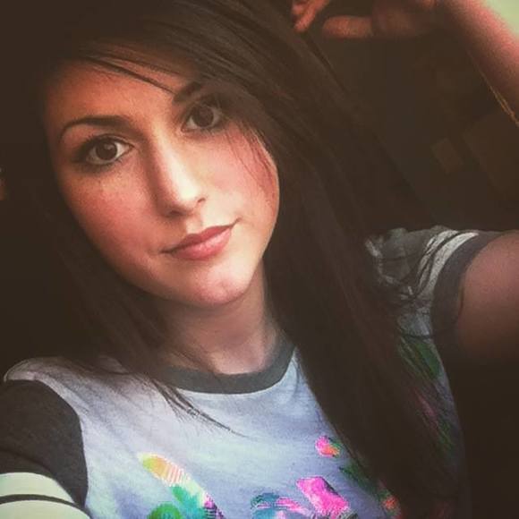 Meet your Posher, Arielle - Picture 1 of 1